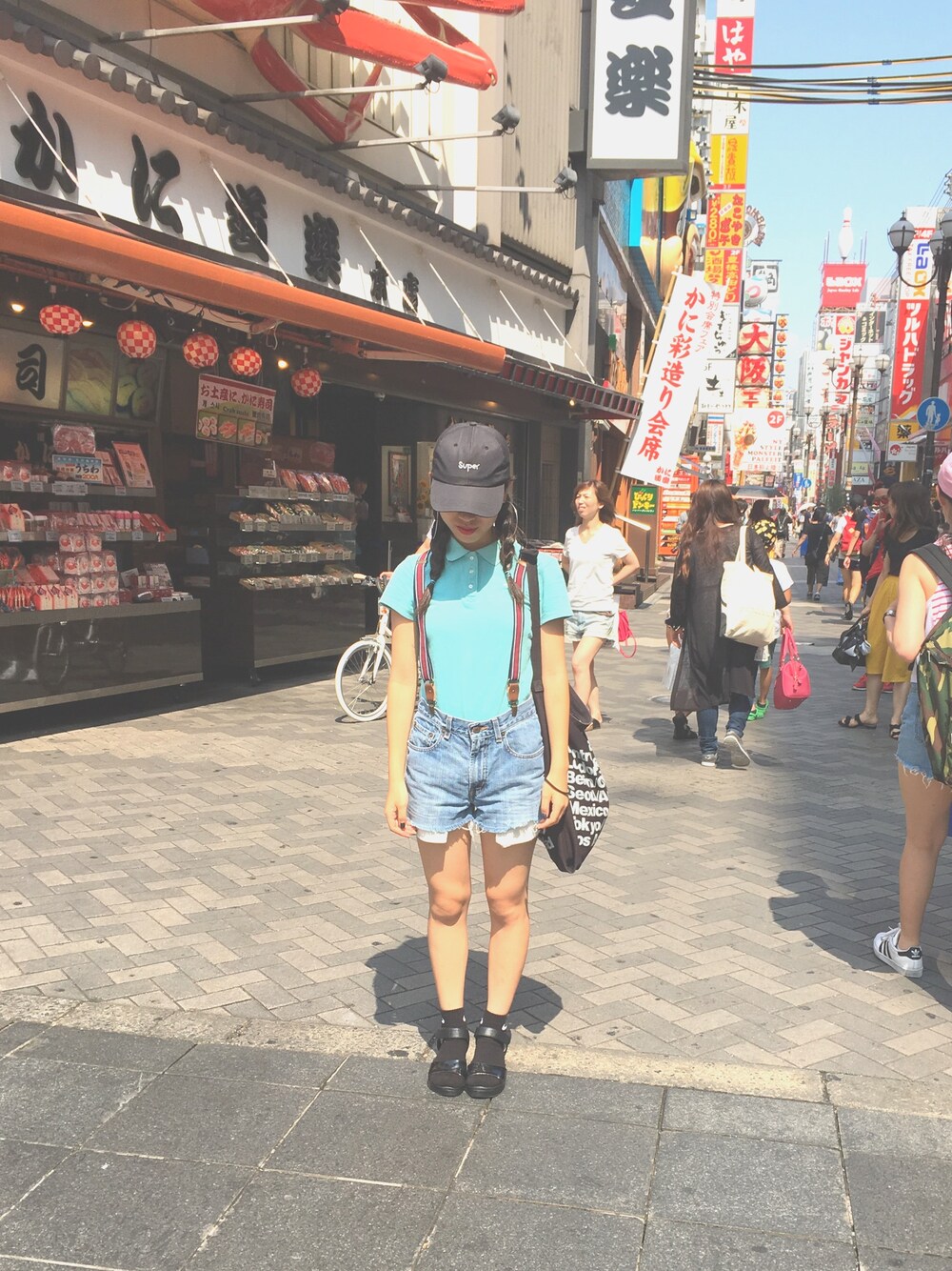 「サロペット、古着、古着MIX、ポロシャツ、ホリスター、HOLLISTER、大阪、カジュアル、おしゃれさんと繋がりたい」｜「SPINNSのアイテム（キャップ、ブラック系）」を使った、Hal.さん（レディース・154cm）の夏コーディネートの1枚目の写真