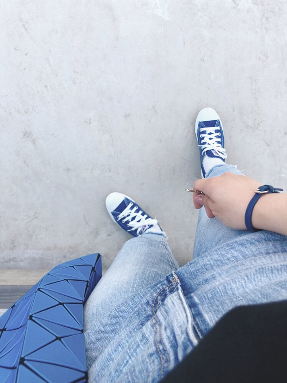 「ブルー、blue、BAO BAO ISSEY MIYAKE、バオバオ、コンバース、converse、スニーカー」｜「CONVERSEのALL STAR LINEN LP BB OX/オールスター　リネン　LP BB OX（スニーカー、ブルー系）」を使った、Haru さん（レディース・151cm）の秋コーディネートの1枚目の写真