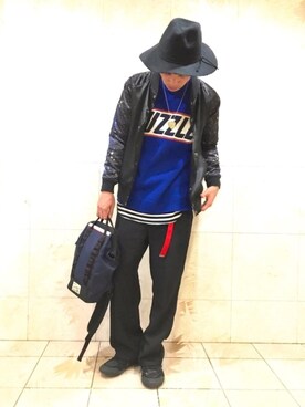 テルジ ヨシザワさんのコーディネート