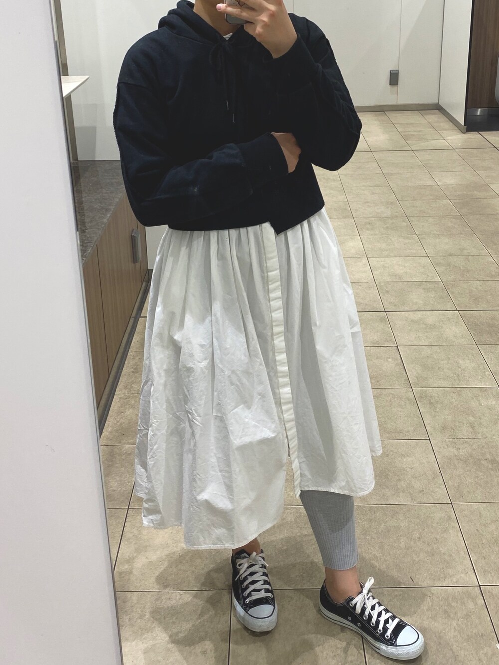 「仕事コーデ、春コーデ」｜「LAULENのTack gown dress（シャツワンピース、ホワイト系）」を使った、haさん（レディース・161cm）の春コーディネートの1枚目の写真