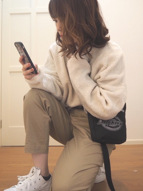 Stussy ステューシー のスマホケース カバーを使った人気ファッションコーディネート Sciaky