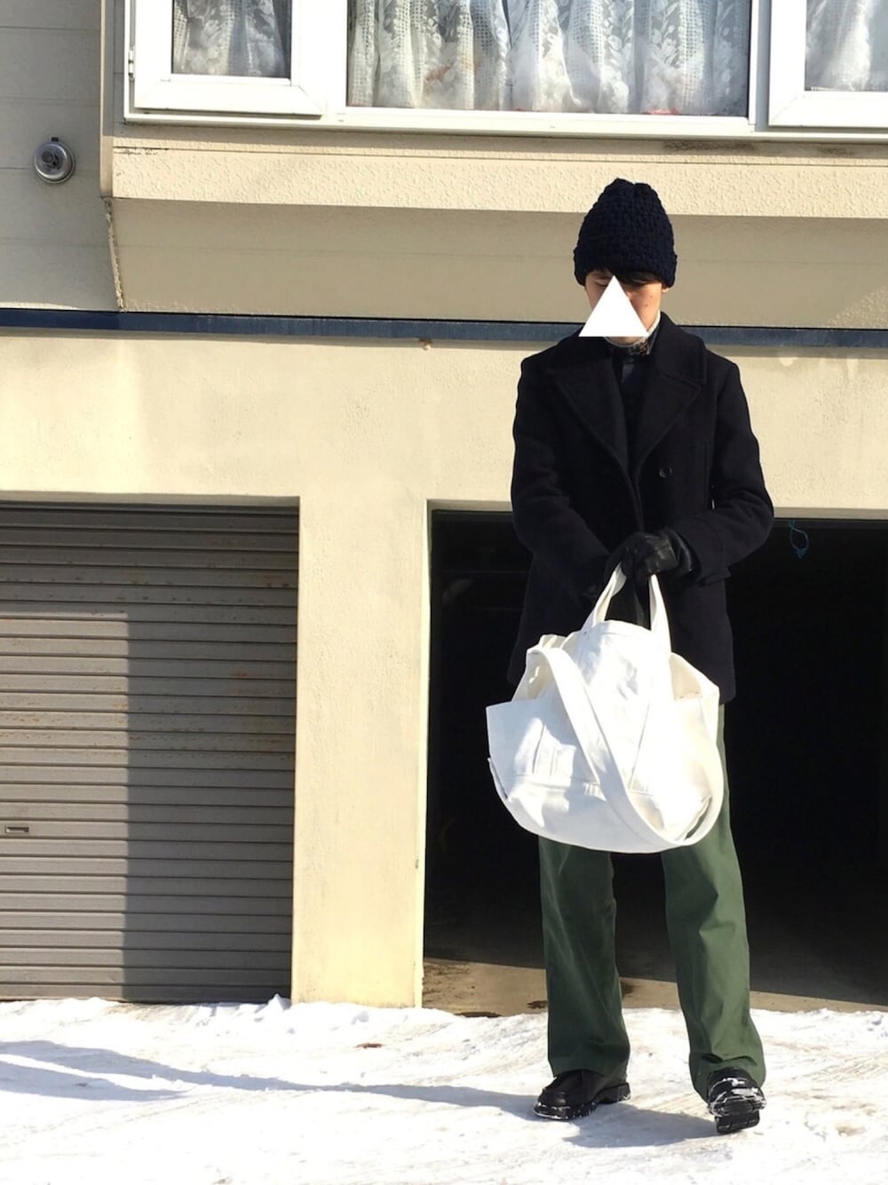 「休日スタイル、冬コーデ、革靴、ピーコート」｜「HIGHLAND 2000の＜HIGHLAND 2000＞ POPCORN CAP/ニットキャップо（ニットキャップ/ビーニー、ブルー系）」を使った、UTさん（メンズ・185cm）の冬コーディネートの1枚目の写真