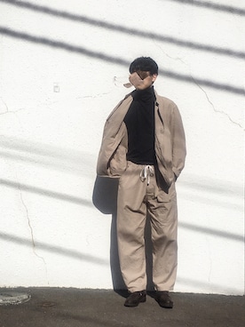 「COMOLI（コモリ）のアイテム（セットアップ）」を使った、UTさん（メンズ・186cm）の秋コーディネート