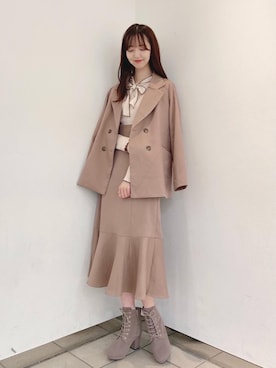 「MAJESTIC LEGON（マジェスティックレゴン）のアイテム（テーラードジャケット）」を使った、みほさん（レディース・166cm）の秋コーディネート