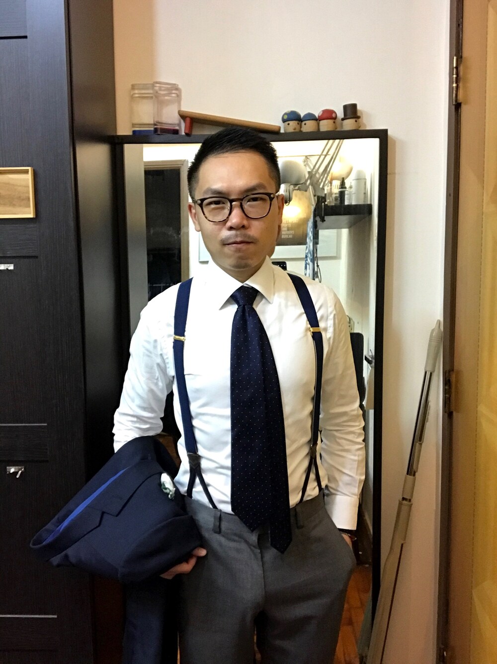 「OLIVER PEOPLESのアイテム（ファッション雑貨、ブラウン系）」を使った、reanimationitsujさん（メンズ・165cm）の春コーディネートの1枚目の写真