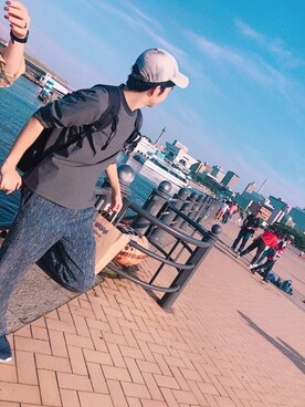 「C6（シーシックス）のアイテム（バッグ）」を使った、りょーすけさん（メンズ・183cm）の春コーディネート