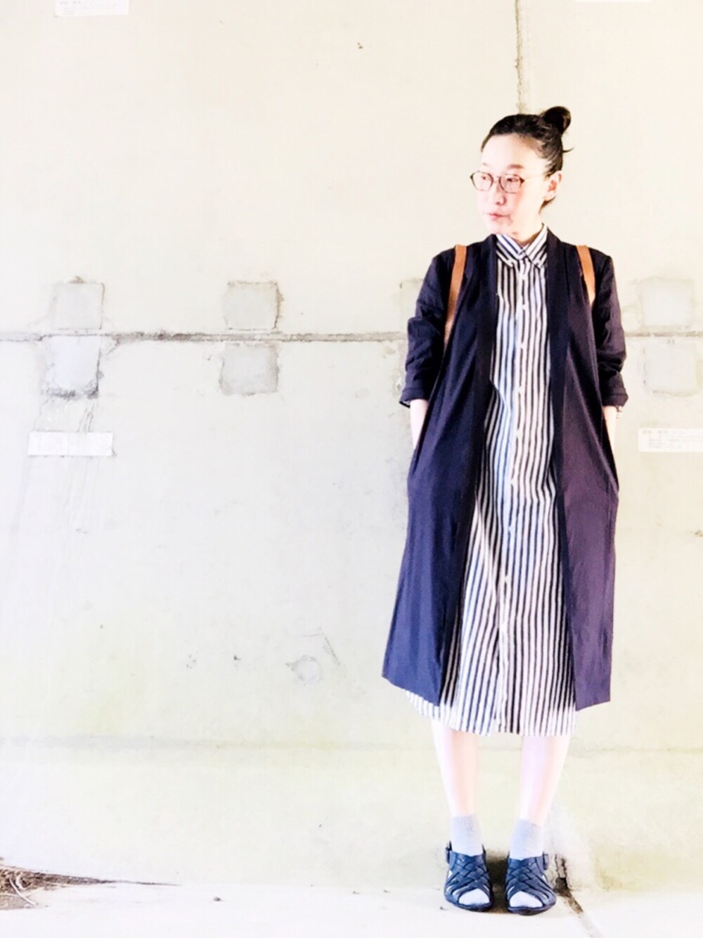 「シンプル、オトナカジュアル、春コーデ」｜「BEAMS BOYのBEAMS BOY / ストライプ B.D. シャツワンピース（シャツワンピース、ブラック系）」を使った、suuuuuuuuuzuuuさん（レディース・162cm）の春コーディネートの1枚目の写真