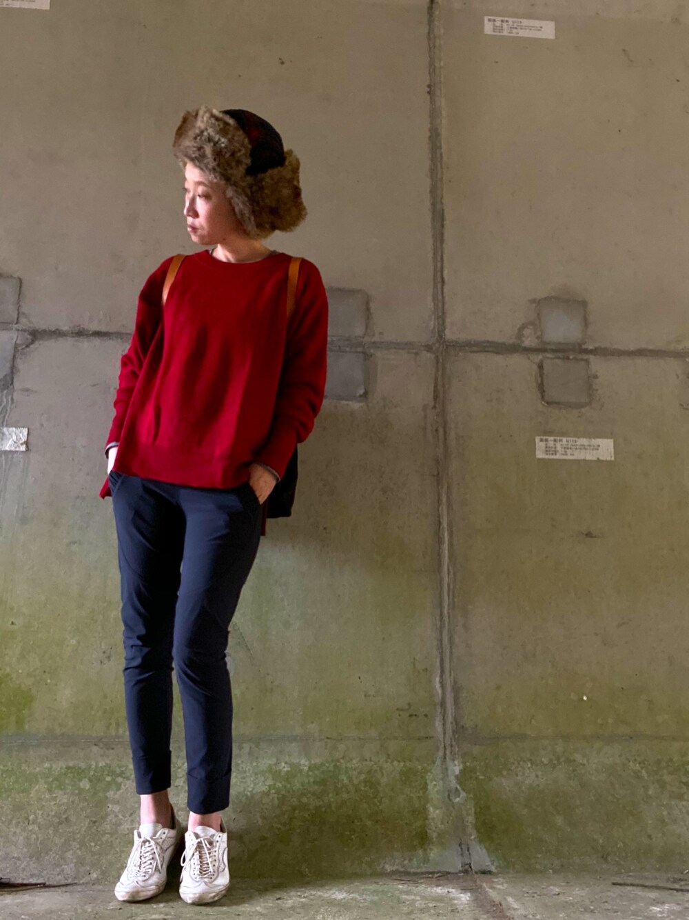 「秋コーデ、大人カジュアル、スニーカー、パンツスタイル、休日スタイル、ウシャンカ」｜「KANGOLのカンゴール トラッパー WOOL USHANKA KANGOL（キャップ、その他）」を使った、suuuuuuuuuzuuuさん（レディース・162cm）の秋コーディネートの1枚目の写真