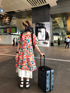 「travel」｜「アイテム（キャップ）」を使った、dolla さん（レディース・160cm）の秋コーディネート