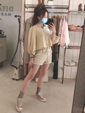 「CONVERSE ALL STAR（コンバースオールスター）のアイテム（シューズ、ベージュ系）」を使った、dolla さん（レディース・160cm）の秋コーディネート