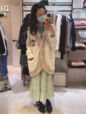 「NEW BALANCE（ニューバランス）のアイテム（シューズ、ブラック系）」を使った、dolla さん（レディース・160cm）の秋コーディネート