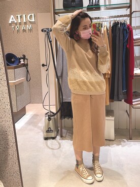 「CONVERSE ALL STAR（コンバースオールスター）のアイテム（シューズ、ベージュ系）」を使った、dolla さん（レディース・160cm）の冬コーディネート