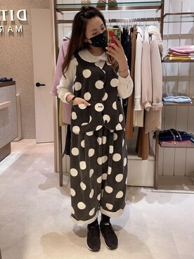 「SKECHERS（スケッチャーズ）のアイテム（シューズ、ブラック系）」を使った、dolla さん（レディース・160cm）の冬コーディネート