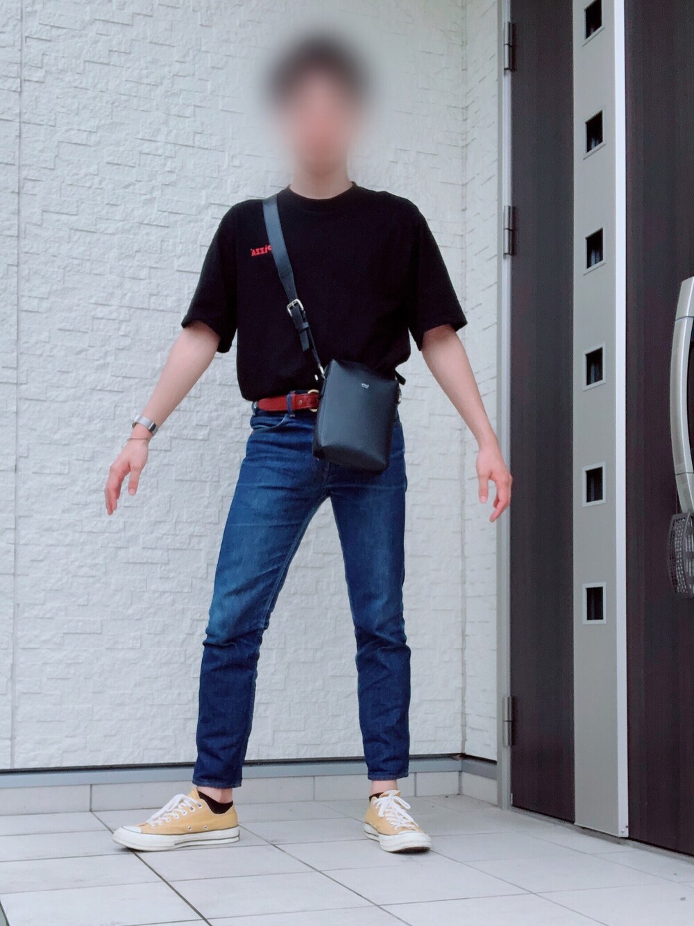 「デニムパンツ、大人トレンドカジュアル、converse、ct70、Levi's、606、70's、Tory Leather、古着、経年変化」｜「古着のアイテム（Tシャツ/カットソー、ブラック系）」を使った、のすけさん（メンズ・174cm）の秋コーディネートの1枚目の写真