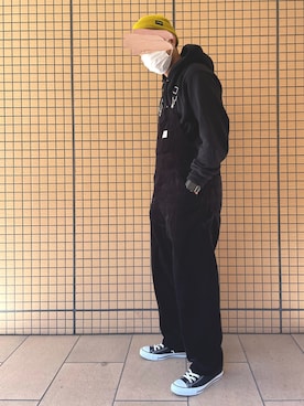 「オールブラック」｜「アイテム（サロペット/オーバーオール）」を使った、shotaさん（メンズ・173cm）の冬コーディネート