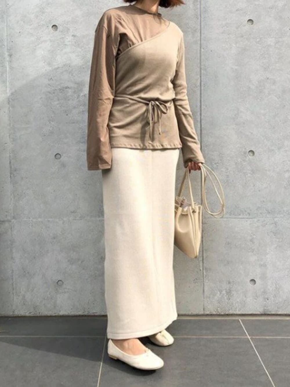 その他のTシャツ/カットソー、その他のTシャツ/カットソー、その他のスカートを着用したレディースの冬コーディネートの1枚目の写真