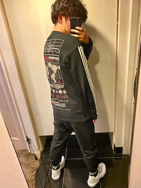 「NEIL BARRETT（ニールバレット）のアイテム（パンツ）」を使った、オカザキジョーさん（メンズ・174cm）の秋コーディネート