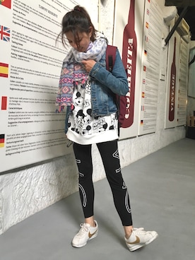 「PULL&BEAR（プルアンドベア）のアイテム（スウェット）」を使った、鐘偉可さん（レディース・158cm）の秋コーディネート