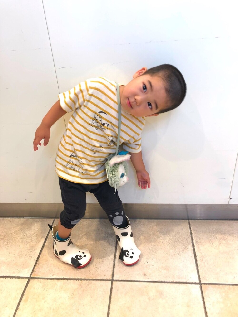 「シンプルコーデ、ZARA KIDS、雨の日スタイル、キッズファッション」｜「にゃんにゃんのアイテム（バッグ、ブルー系）」を使った、asahi_sunさん（キッズ・90cm）の夏コーディネートの1枚目の写真