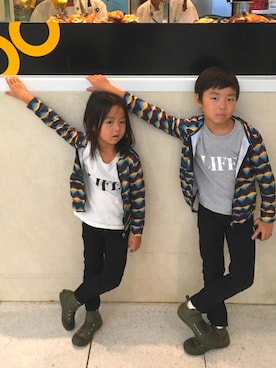 「アイテム（トップス）」を使った、LEO＆Ray  (GRDEN CREW)さん（キッズ・125cm）の秋コーディネート