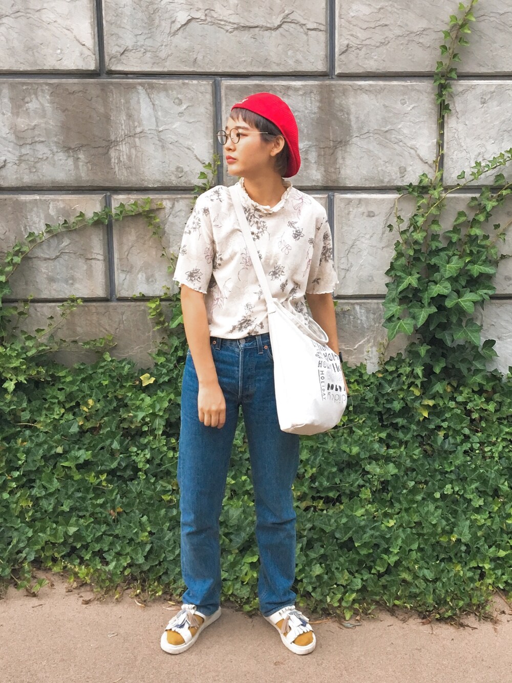 「古着、シンプルコーデ、ラクチンコーデ、Levis、ショートヘア、KANGOL」｜「古着のアイテム（シャツ/ブラウス、ホワイト系）」を使った、sayaさん（レディース・164cm）の夏コーディネートの1枚目の写真