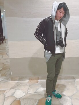 「tk.TAKEO KIKUCHI（ティーケータケオキクチ）のアイテム（スウェット）」を使った、Kくんさん（メンズ・175cm）の冬コーディネート