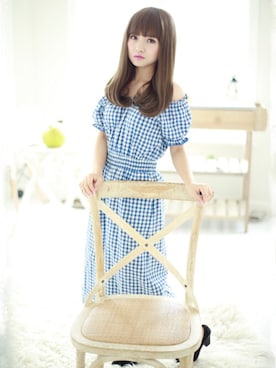 「部屋撮り」｜「アイテム（ワンピース/ドレス）」を使った、ブライトララさん（レディース・155cm）の春コーディネート