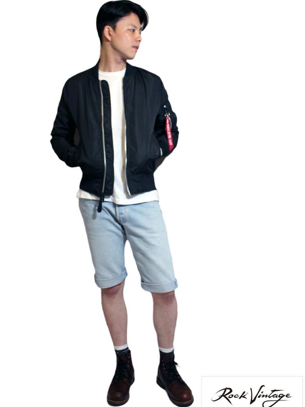「ootd、denim、black and white、streetstyle、GAP、alphaindustries、alpha、Levi's、vintage」｜「Thorogoodのアイテム（ブーツ、ブラウン系）」を使った、TonyHsuさん（メンズ・177cm）の夏コーディネートの1枚目の写真