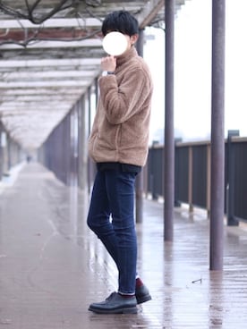 「UNIQLO（ユニクロ）のWOMEN ウルトラストレッチジーンズ（デニムパンツ）」を使った、howellさん（メンズ・175cm）の冬コーディネート