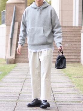 「MinoriTY（マイノリティ）の2タックテーパードワイドパンツ【MinoriTY × WEARISTA Mr.SZK（ミスタースズキ）コラボ】（スラックス）」を使った、howellさん（メンズ・175cm）の春コーディネート