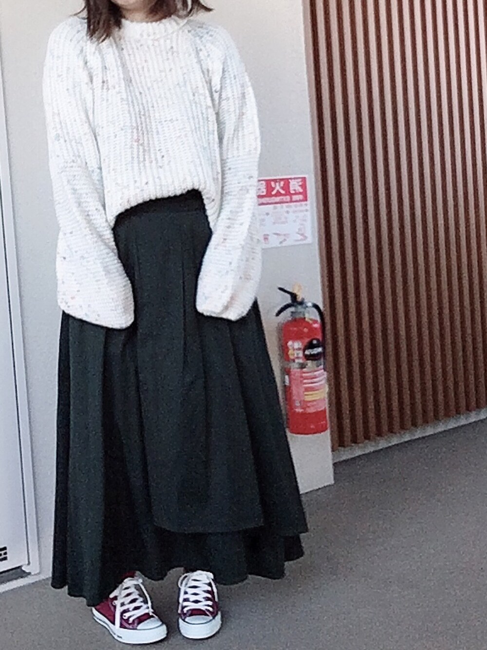 「冬コーデ、シンプルコーデ、今日のコーデ、白ニット、大人ガーリー、プチプラコーデ、ママコーデ」｜「cepoのカラーネップクルーネックニット（ニット/セーター、ホワイト系）」を使った、ゆあ。さん（レディース・158cm）の冬コーディネートの1枚目の写真