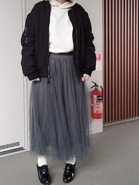 「大人ガーリー」｜「アイテム（MA-1）」を使った、ゆあ。さん（レディース・158cm）の冬コーディネート