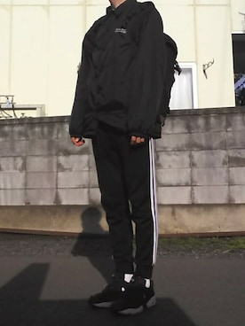 「アイテム（カバーオール）」を使った、√17さん（メンズ・172cm・10代）の秋コーディネート