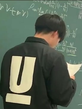 「アイテム（カバーオール）」を使った、√17さん（メンズ・172cm・10代）の春コーディネート