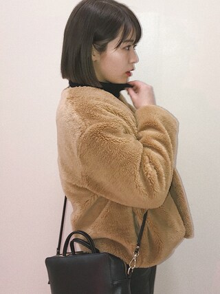 Erika Yamamoto使用「LOWRYS FARM（ファーノーカラーコート　770869）」的時尚穿搭