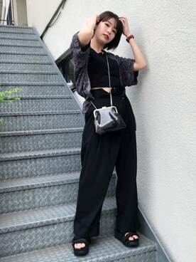 サンダルを使った 黒ワイドパンツ のレディース人気ファッションコーディネート Wear
