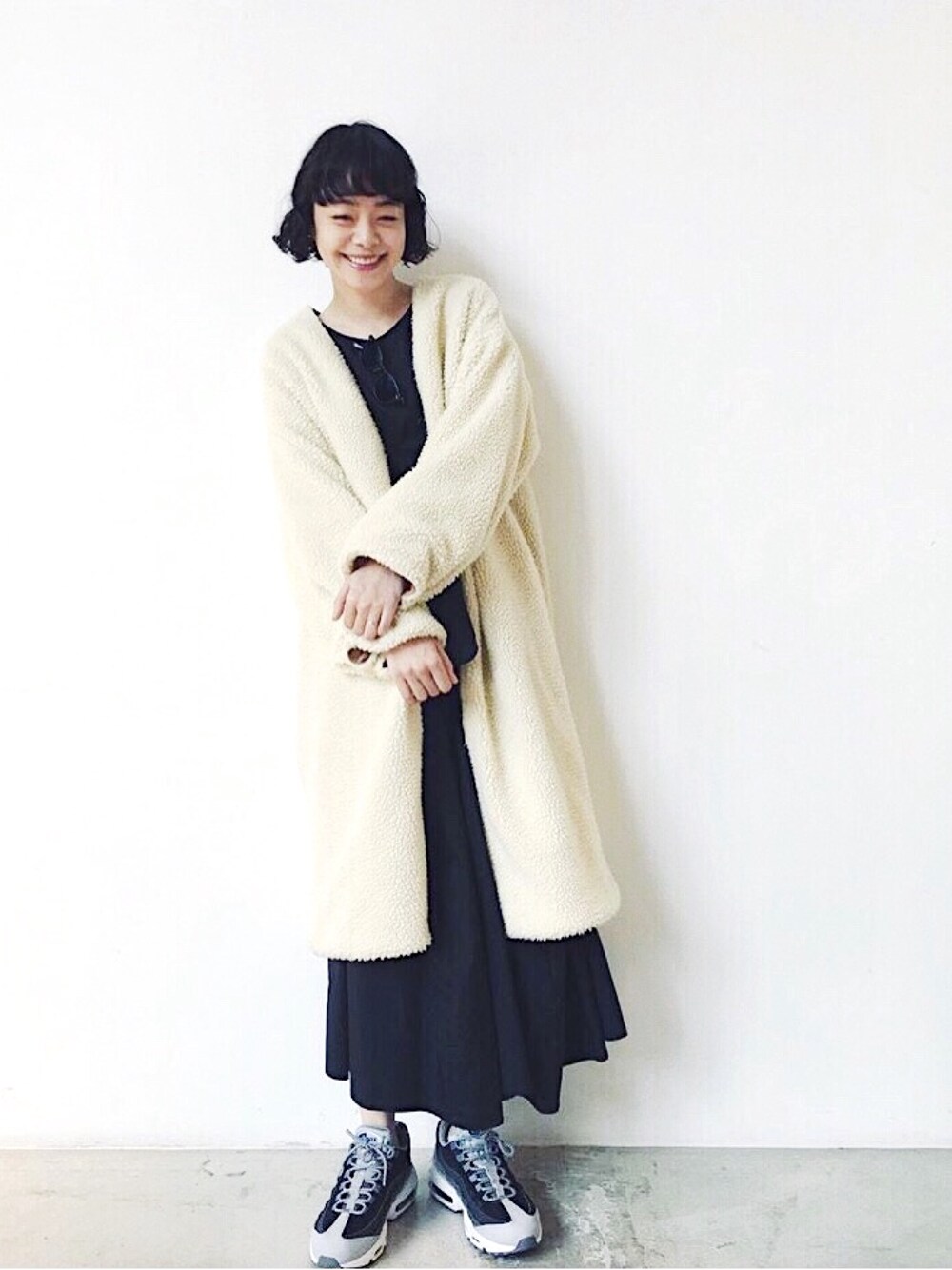 「カジュアルコーデ、大人カジュアル、秋冬、nano・universe、CLANE、マキシ丈ワンピース、AIR MAX、黒、スニーカー、ロングワンピース」｜「CLANEのCLANE ワイドベルトマキシワンピース（ワンピース、ブラック系）」を使った、Kanocoさん（レディース・170cm）の夏コーディネートの1枚目の写真