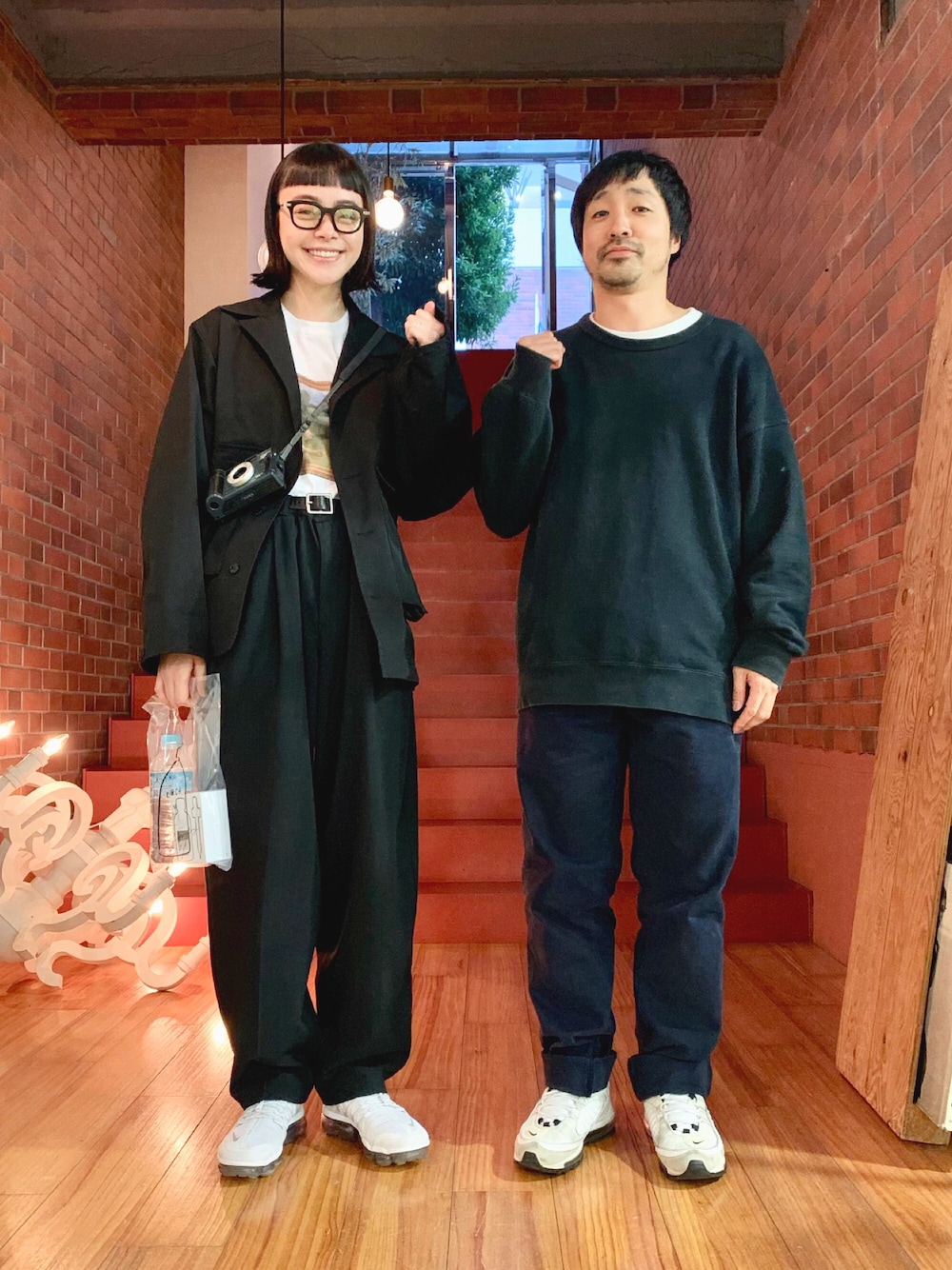 「シンプル、ラフ、ストリート、パンツスタイル、モノトーン、しろくま、黒コーデ、ボーイッシュ、スラックス、N.HOOLYWOOD」｜「conte-nuのアイテム（Tシャツ/カットソー、ホワイト系）」を使った、Kanocoさん（レディース・170cm）の春コーディネートの1枚目の写真