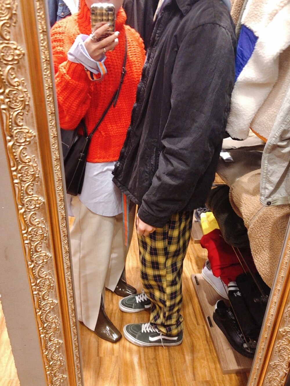 「style mixerのアイテム（パンツ、ホワイト系）」を使った、Marさん（レディース・157cm）の冬コーディネートの1枚目の写真