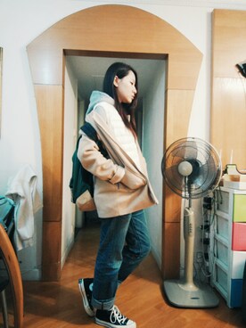「アイテム（ダウンベスト、ホワイト系）」を使った、Yukariveraさん（レディース・166cm）の冬コーディネート