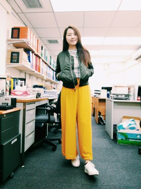 「working style」｜「アイテム（ミリタリージャケット）」を使った、Yukariveraさん（レディース・166cm）の春コーディネート