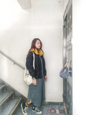「MONKI（モンキ）のアイテム（レッグウェア）」を使った、Yukariveraさん（レディース・166cm）の冬コーディネート