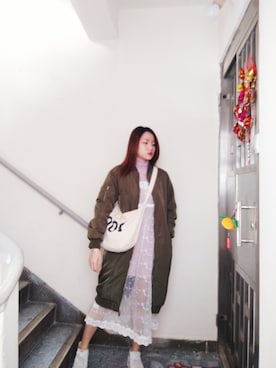 「working style」｜「アイテム（ミリタリージャケット）」を使った、Yukariveraさん（レディース・166cm）の春コーディネート