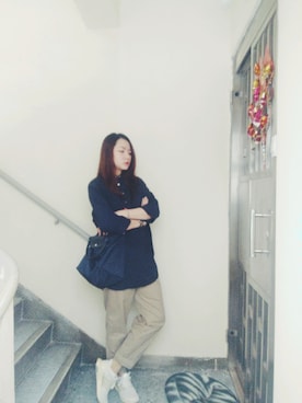 「blue」｜「アイテム（チノパンツ）」を使った、Yukariveraさん（レディース・166cm）の春コーディネート