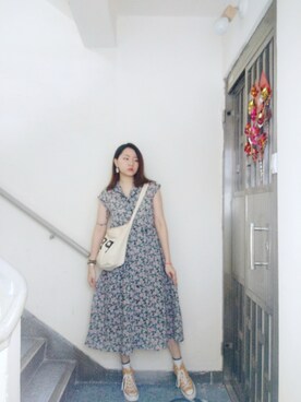 「blue」｜「アイテム（ジャンパースカート）」を使った、Yukariveraさん（レディース・166cm）の夏コーディネート