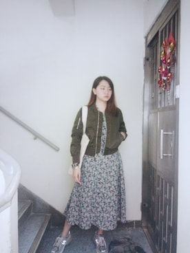 「working style」｜「アイテム（ミリタリージャケット）」を使った、Yukariveraさん（レディース・166cm）の秋コーディネート