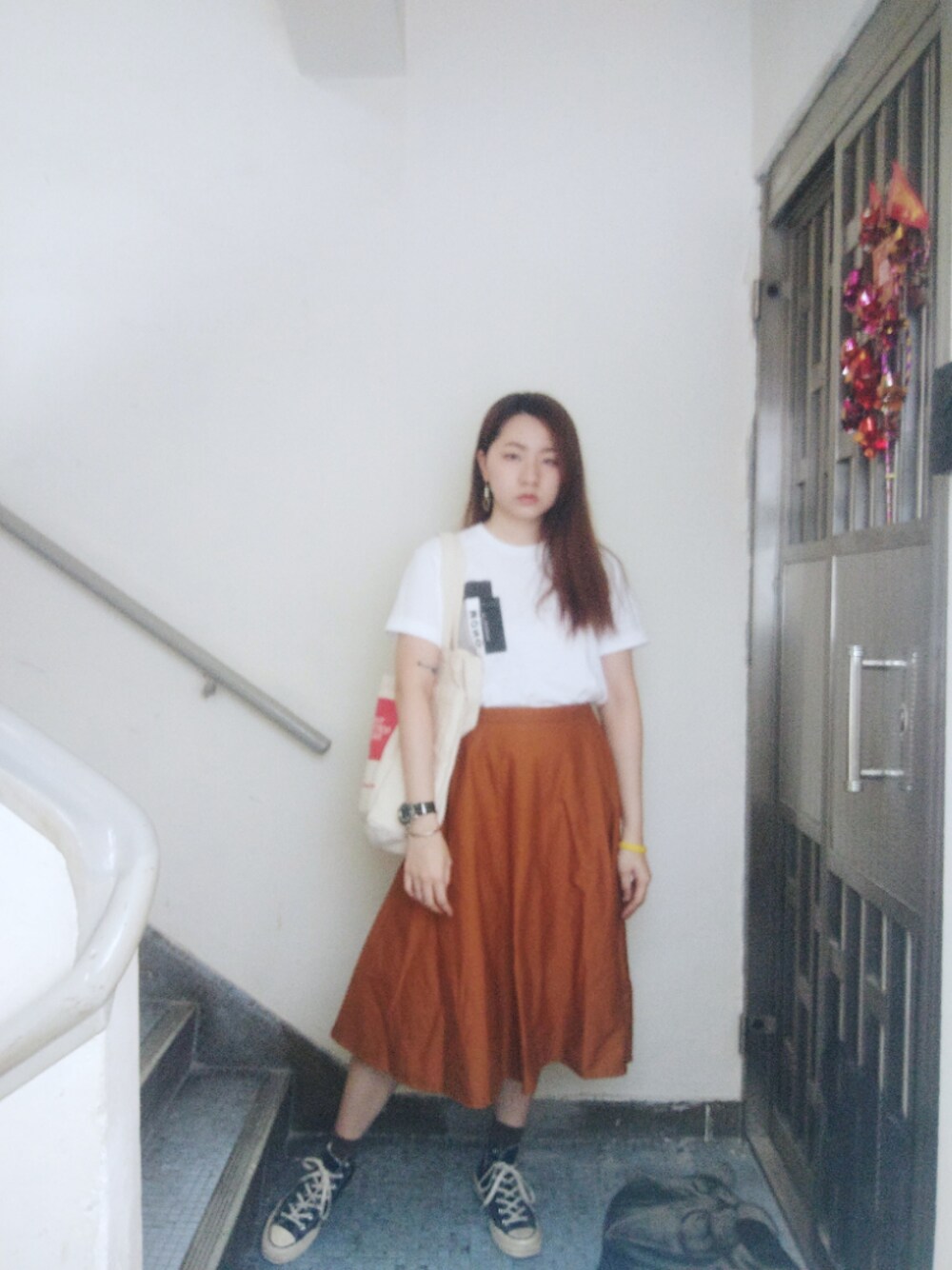 「wiwt、ootd、working style、hkgirl、June 2019、summer、夏コーデ、Wednesday」｜「UNIQLOのアイテム（スカート、ブラウン系）」を使った、Yukariveraさん（レディース・166cm）の夏コーディネートの1枚目の写真