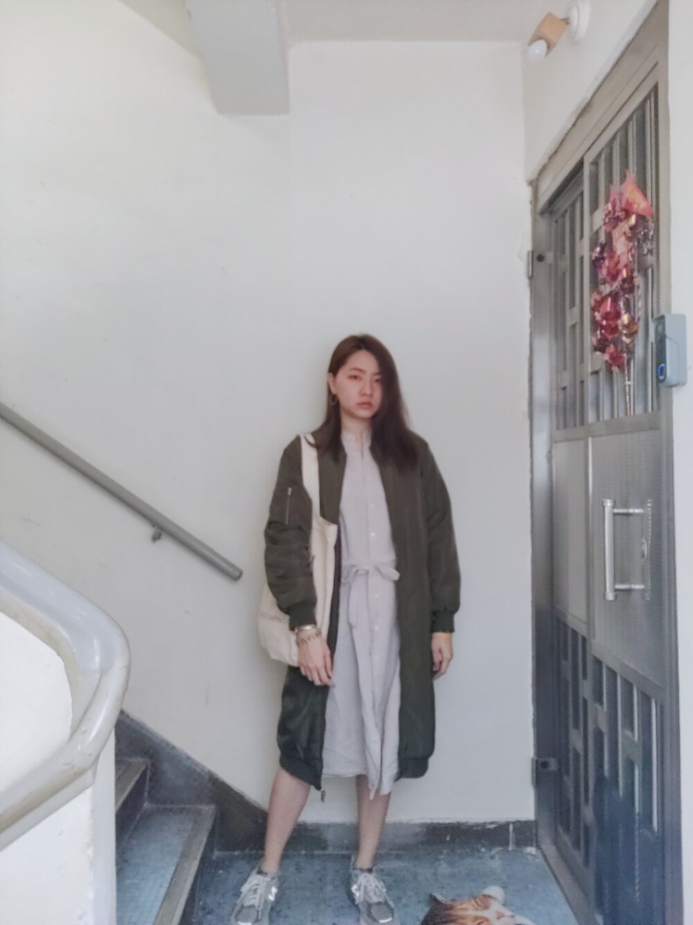 「wiwt、ootd、working style、hkgirl、Friday、Jan 2020、春コーデ」｜「EMODAのアイテム（ミリタリージャケット、グリーン系）」を使った、Yukariveraさん（レディース・166cm）の冬コーディネートの1枚目の写真
