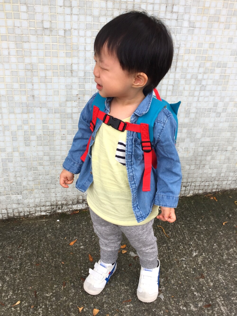 「kids」｜「BEAMSのアイテム（Tシャツ/カットソー、イエロー系）」を使った、ss_terさん（レディース・158cm）の秋コーディネートの1枚目の写真