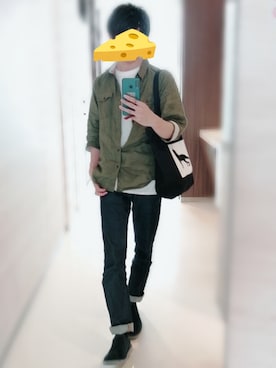「Clarks（クラークス）のアイテム（スリッポン）」を使った、にのあ🧀さん（メンズ・169cm）の夏コーディネート